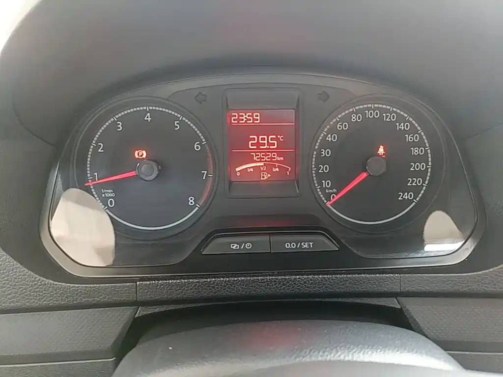 Volkswagen Jetta — миниатюра 12