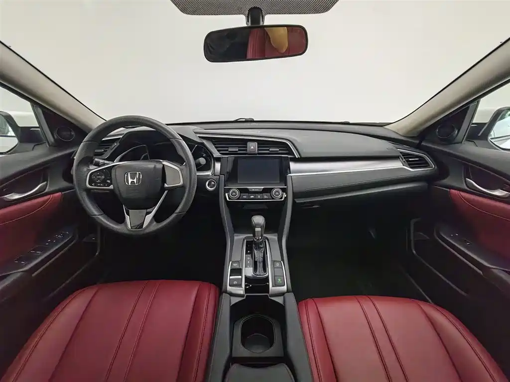 Honda Civic 2016 220TURBO CVT Luxury