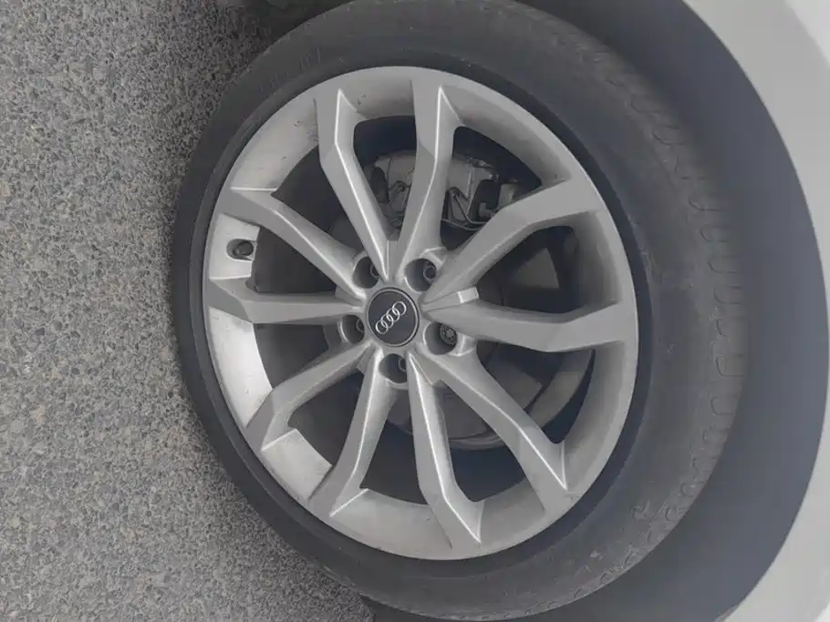 Audi A4L — миниатюра 6