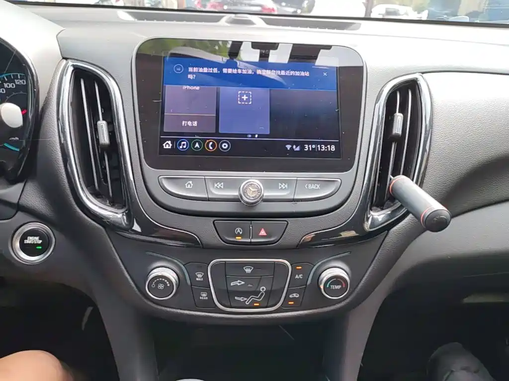 Chevrolet Equinox — миниатюра 13