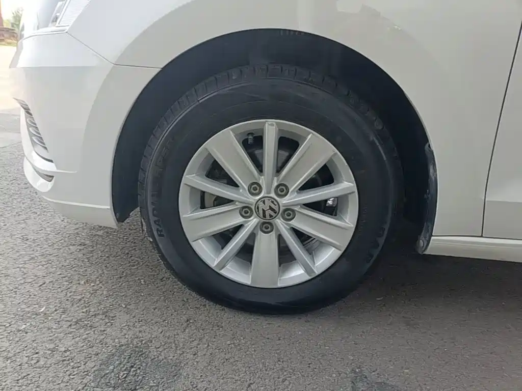Volkswagen Jetta — миниатюра 23