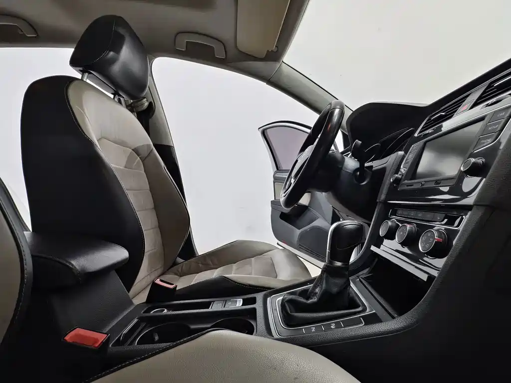 Volkswagen Golf — миниатюра 15