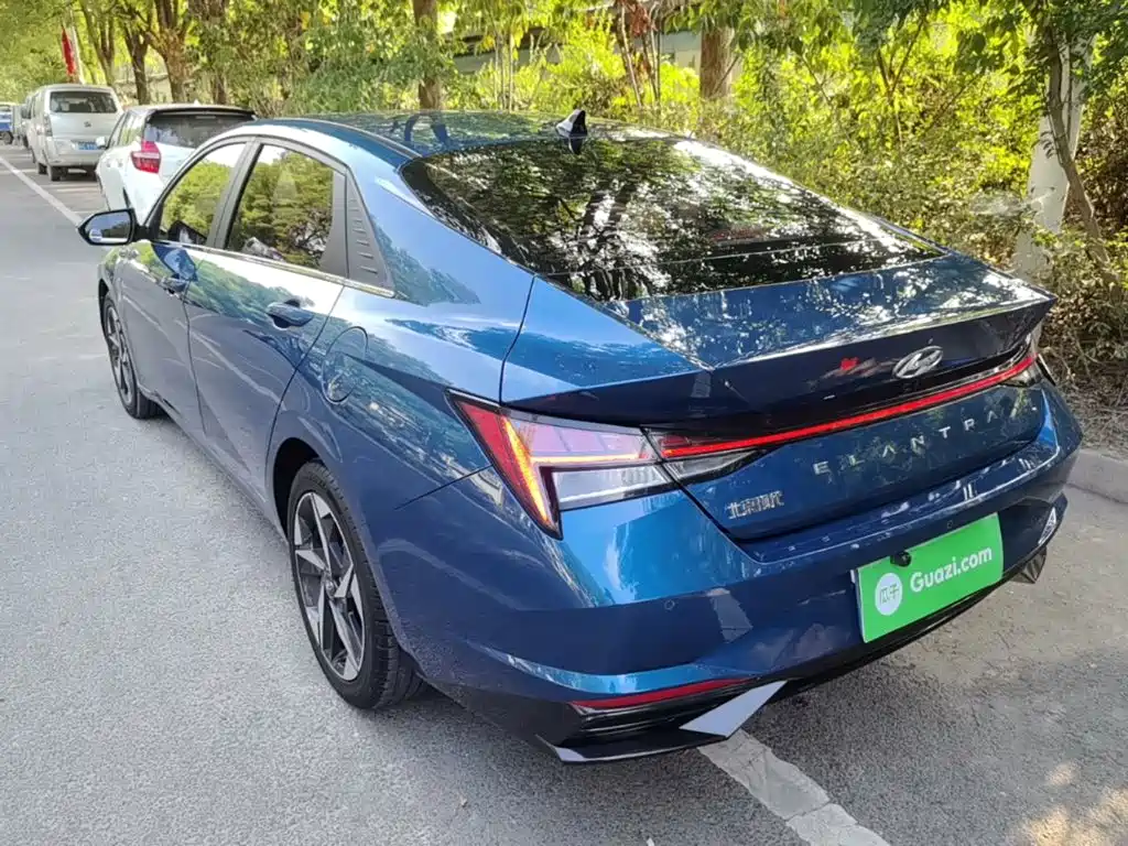 Hyundai Elantra — миниатюра 5