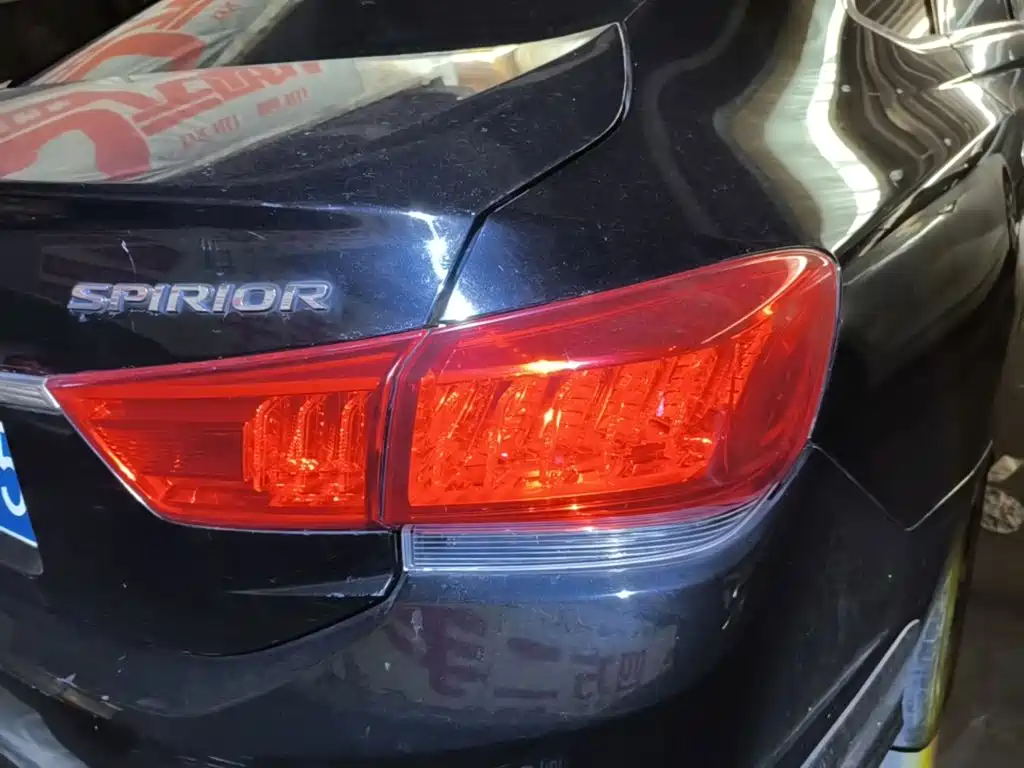 Honda Spirior — миниатюра 8