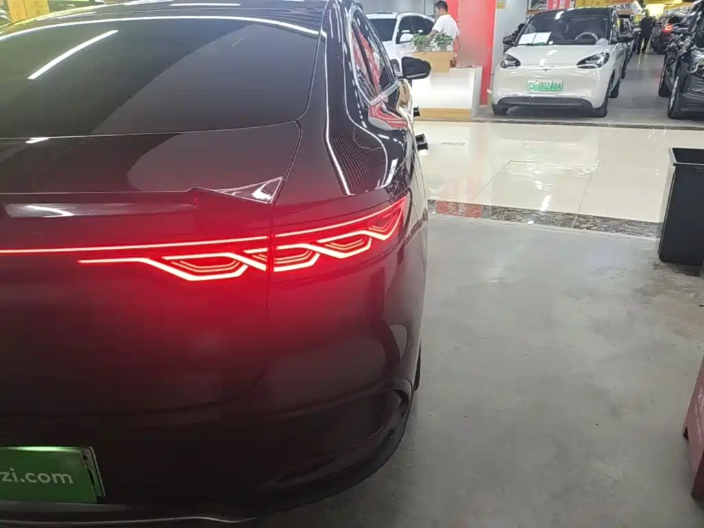 BYD Han — миниатюра 8