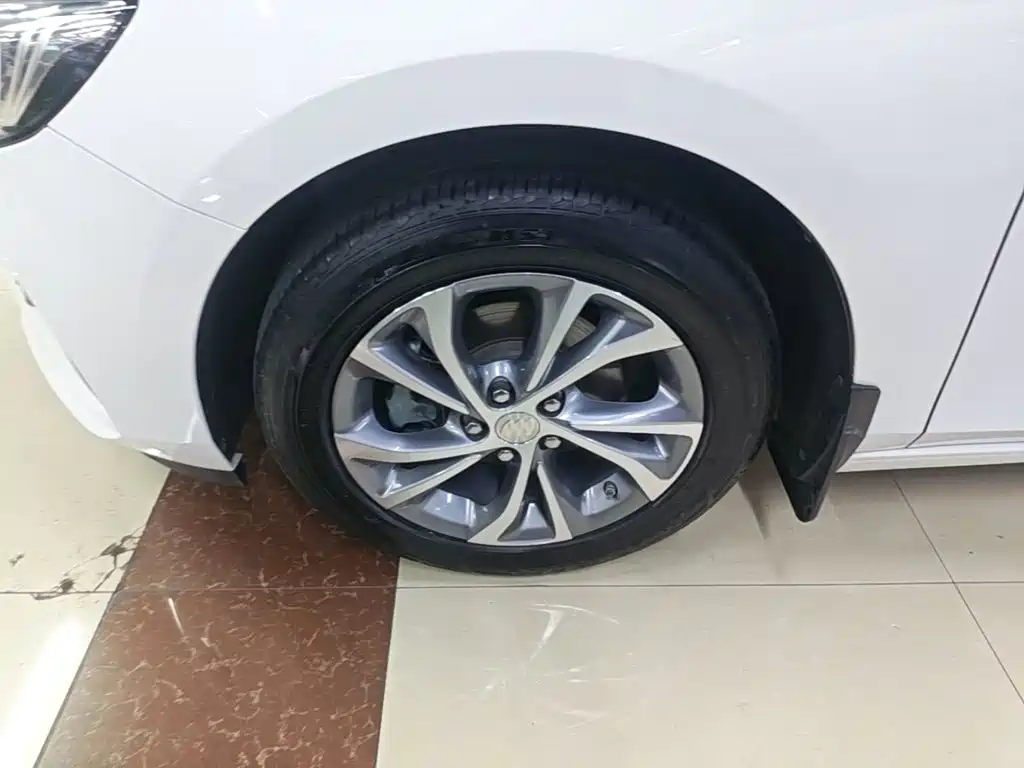 Buick Verano — миниатюра 23