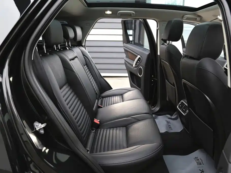 Land Rover Discovery Sport — миниатюра 24