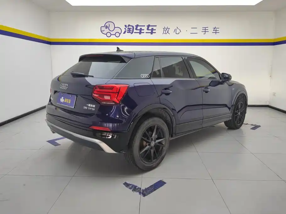 Audi Q2L — миниатюра 3