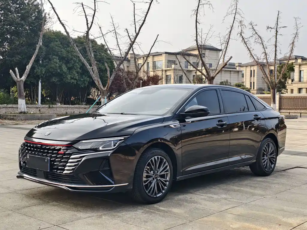 DONGFENG YI HYUN MAX