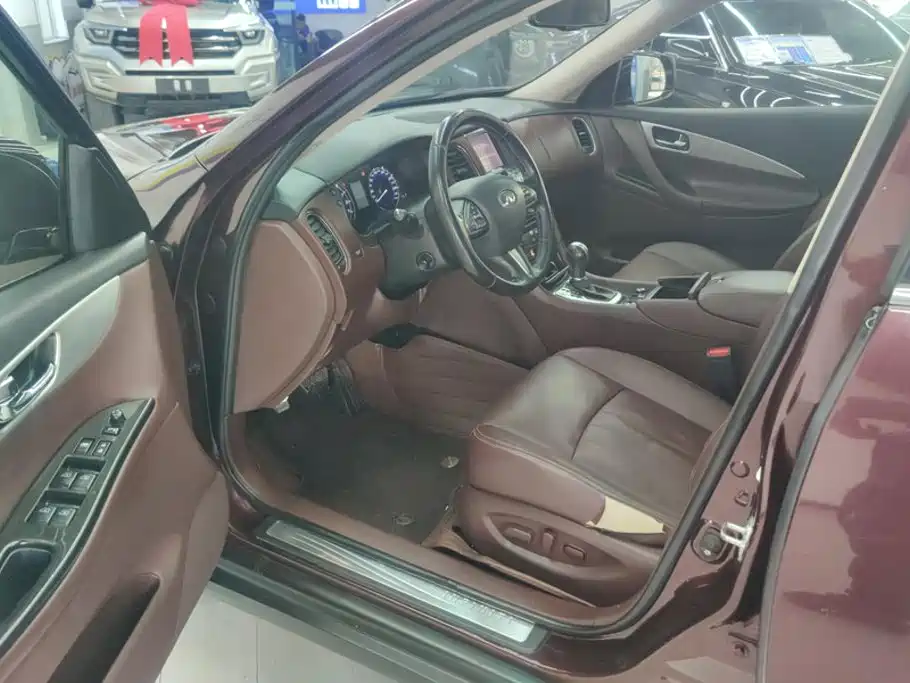 Infiniti QX50 — миниатюра 9