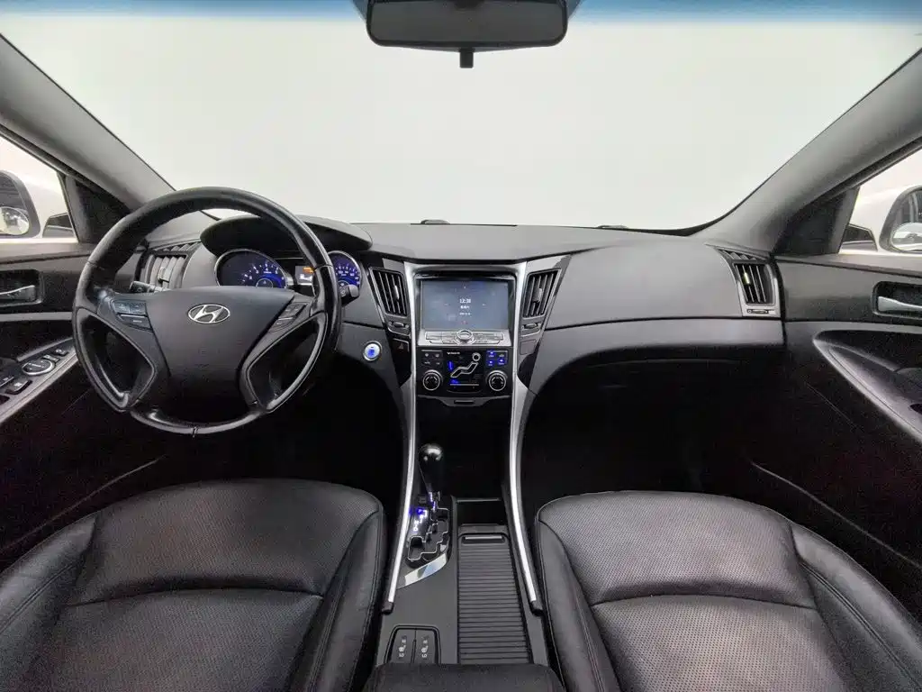 Hyundai Sonata — миниатюра 5