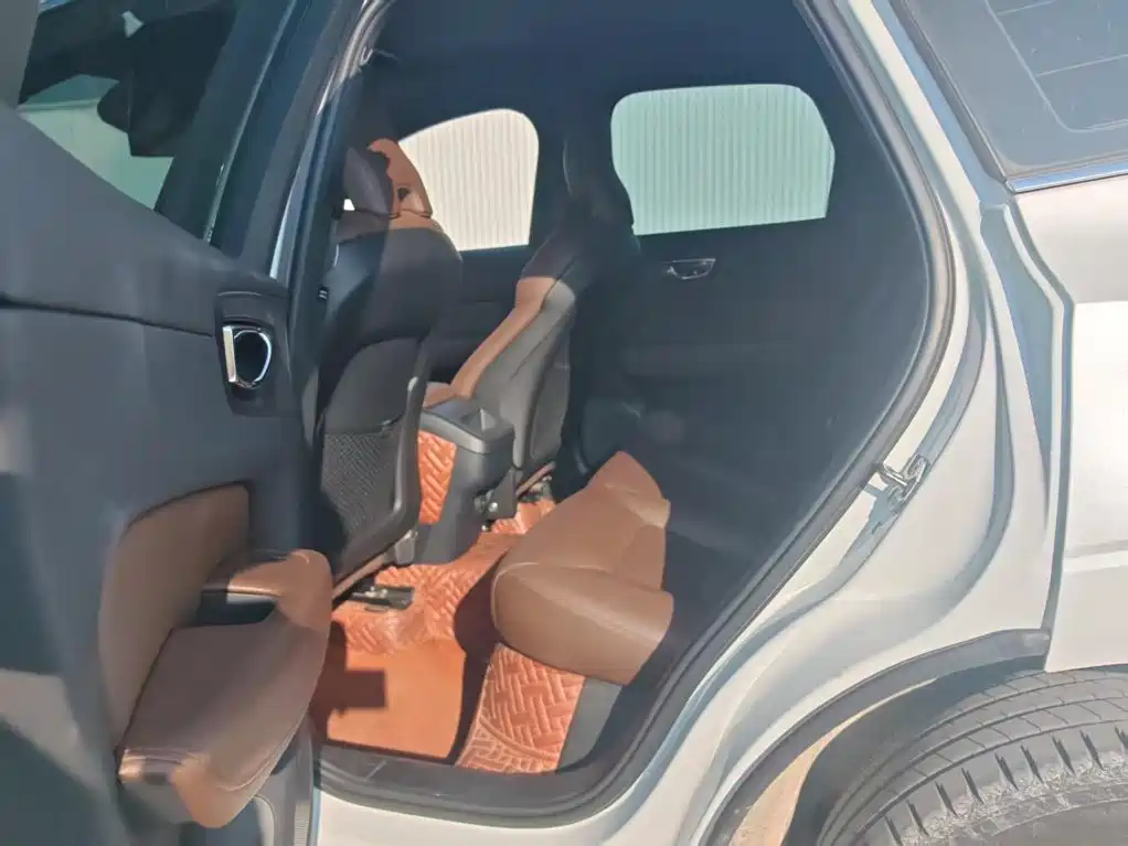 Volvo XC60 — миниатюра 12