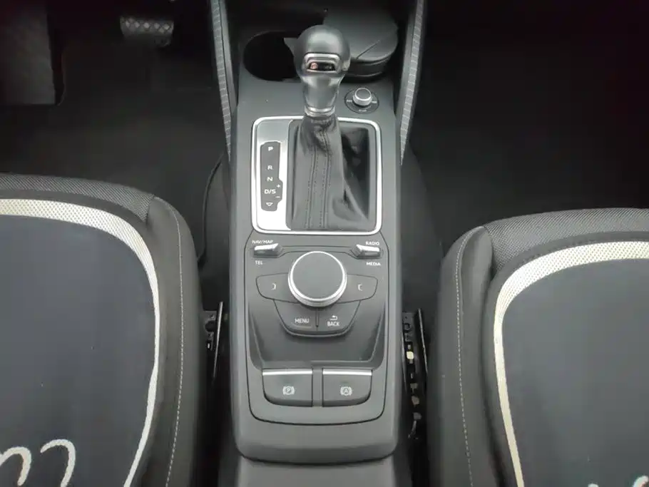 Audi Q2L — миниатюра 16