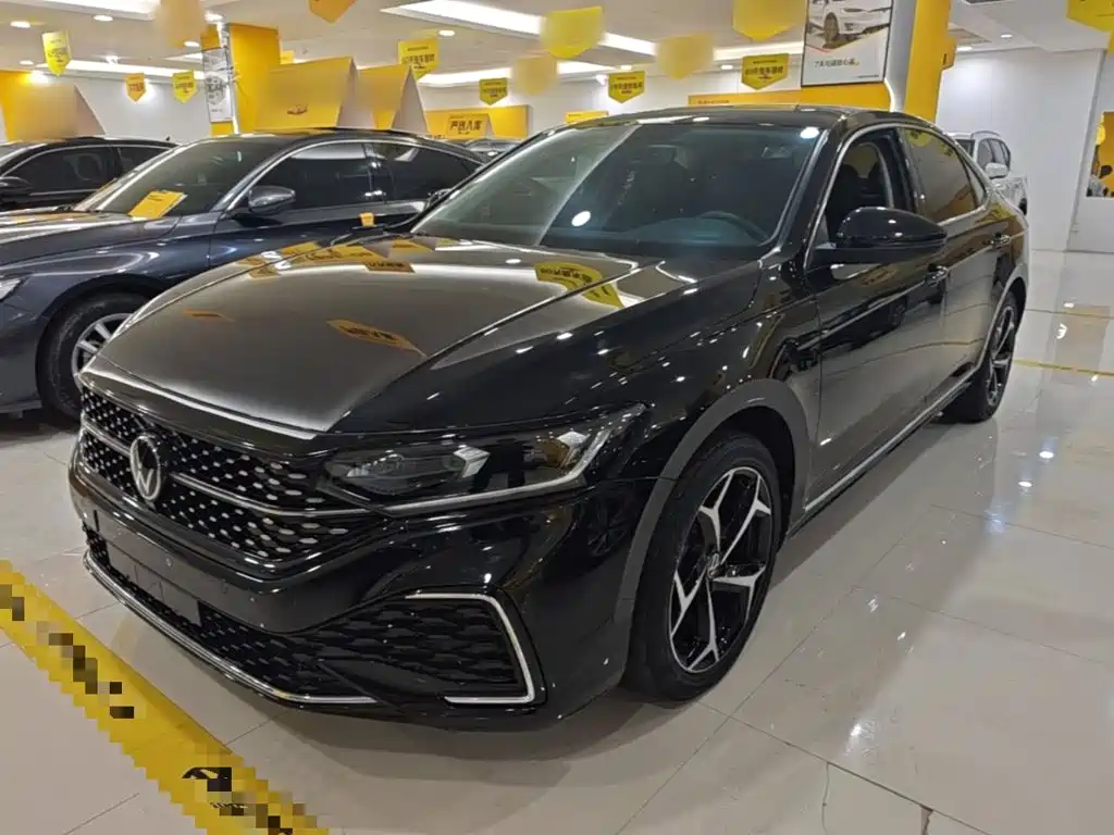 帕萨特 2024款 330TSI 星空精英版 2024