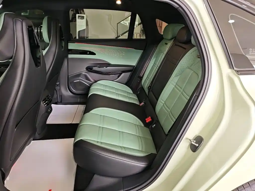 Hongqi Hongqi EH7 — миниатюра 17