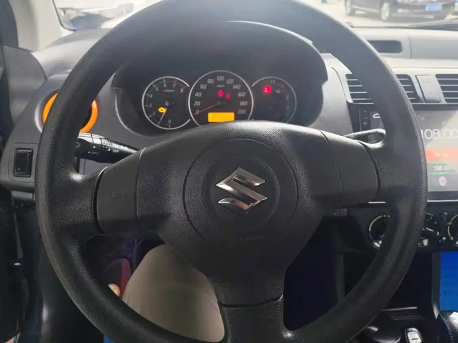 Suzuki Swift — миниатюра 15