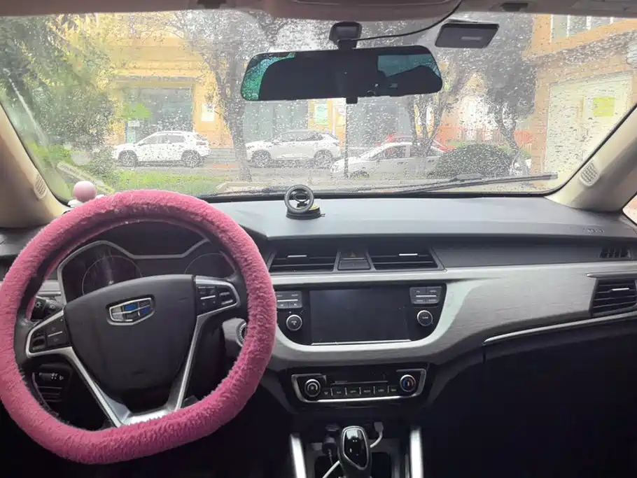 Geely Vision X3 — миниатюра 12