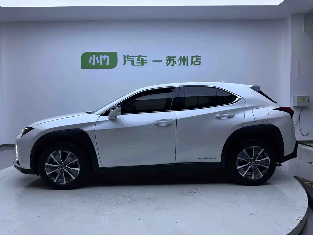 Lexus UX New Energy — миниатюра 5