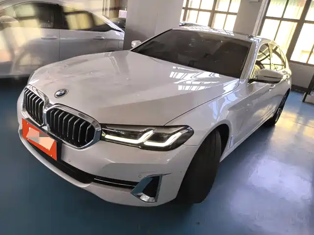 BMW 5 SERIES