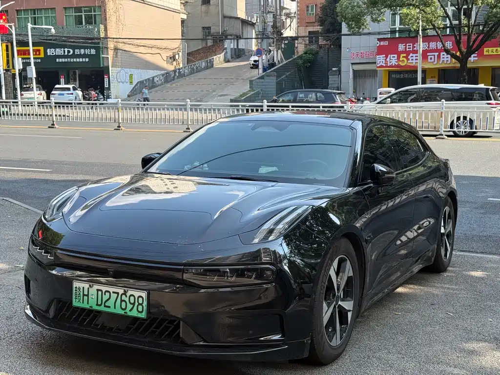 Zeekr 001