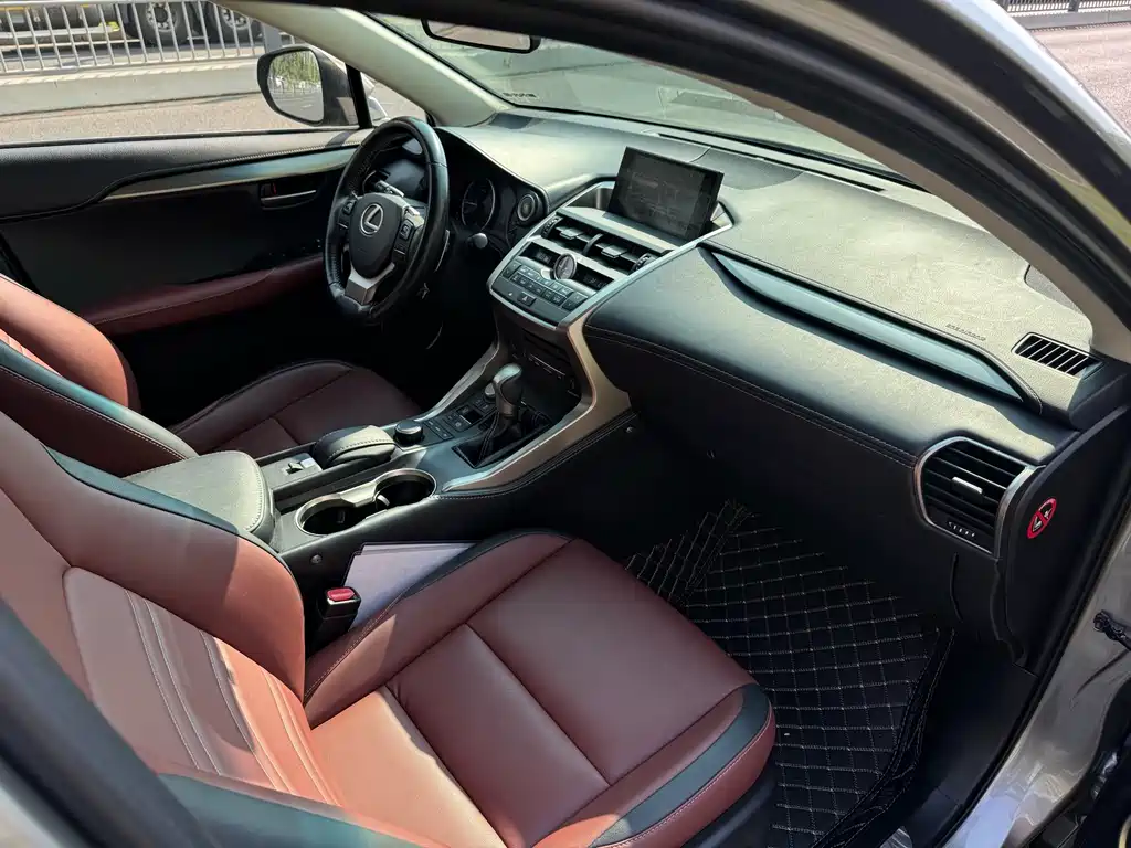 Lexus NX — миниатюра 12