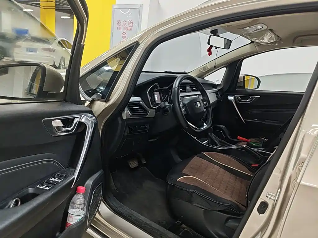Geely Vision X3 — миниатюра 16
