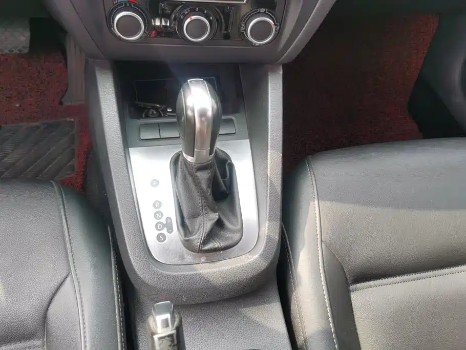 Volkswagen Sagitar — миниатюра 16