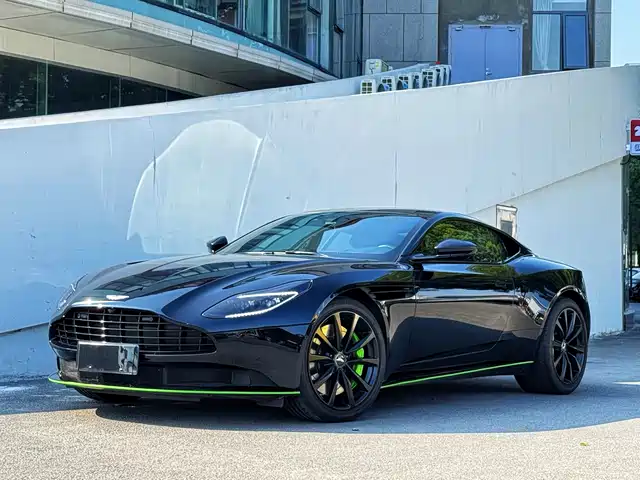 ASTON MARTIN DB11 2020