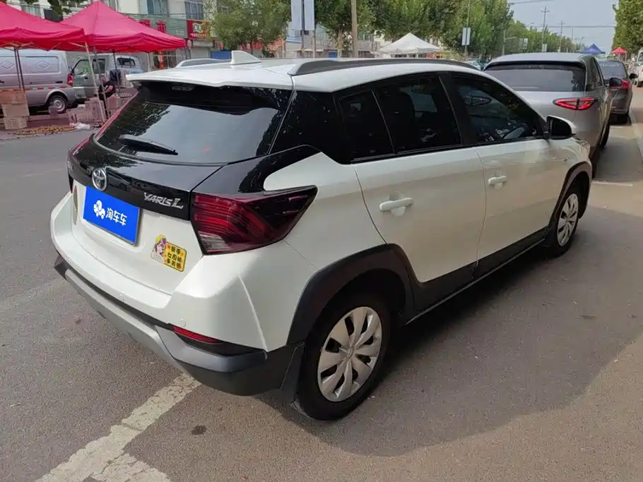 Toyota Yaris L — миниатюра 3