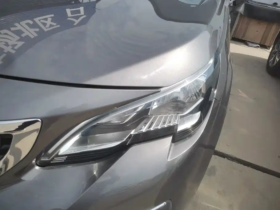 Peugeot 4008 — миниатюра 5