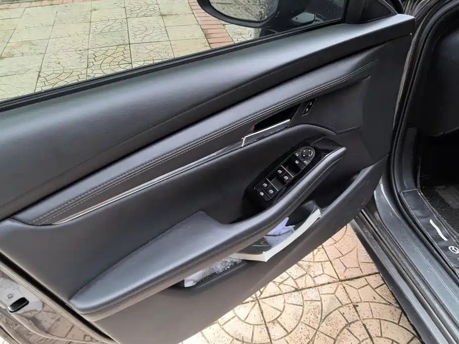 Mazda 3 Axela — миниатюра 7