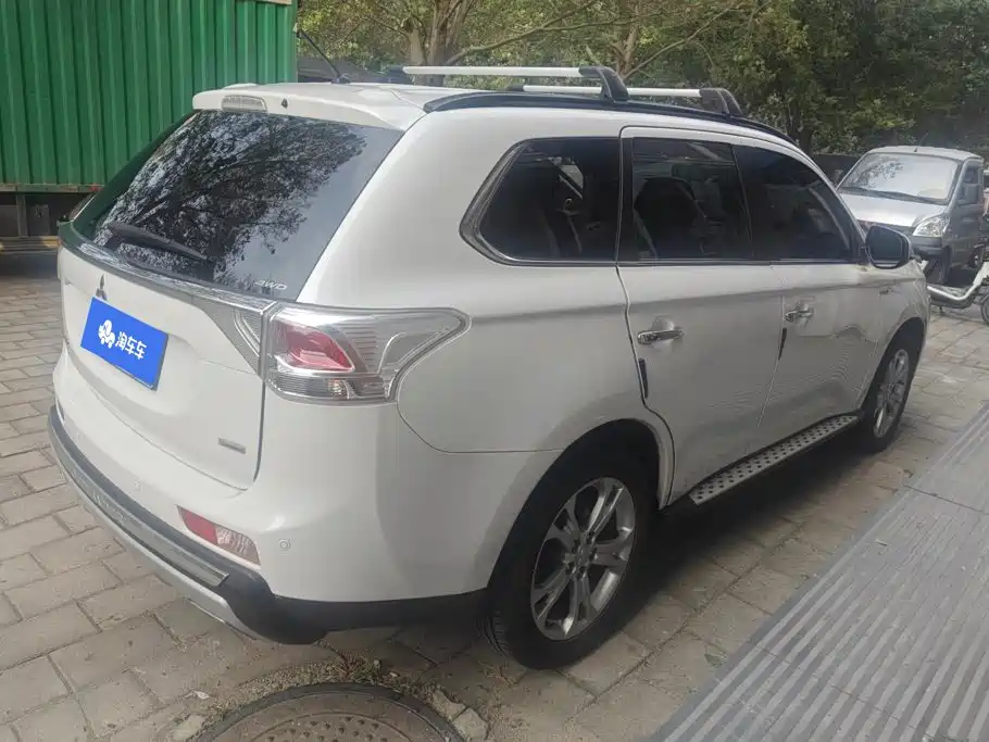 Mitsubishi Outlander (Import) — миниатюра 3