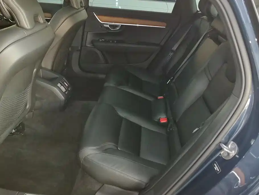 Volvo S90 — миниатюра 11
