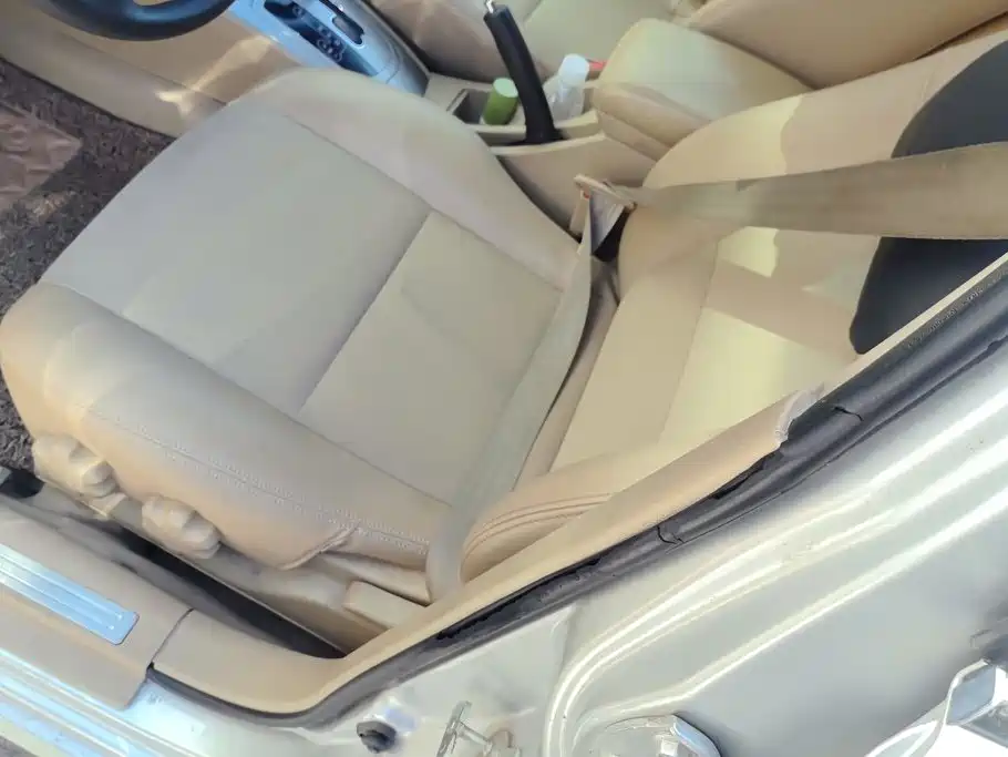 Buick Excelle — миниатюра 9