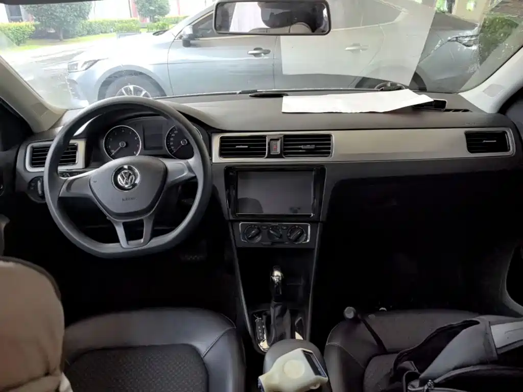 Volkswagen Santana — миниатюра 10