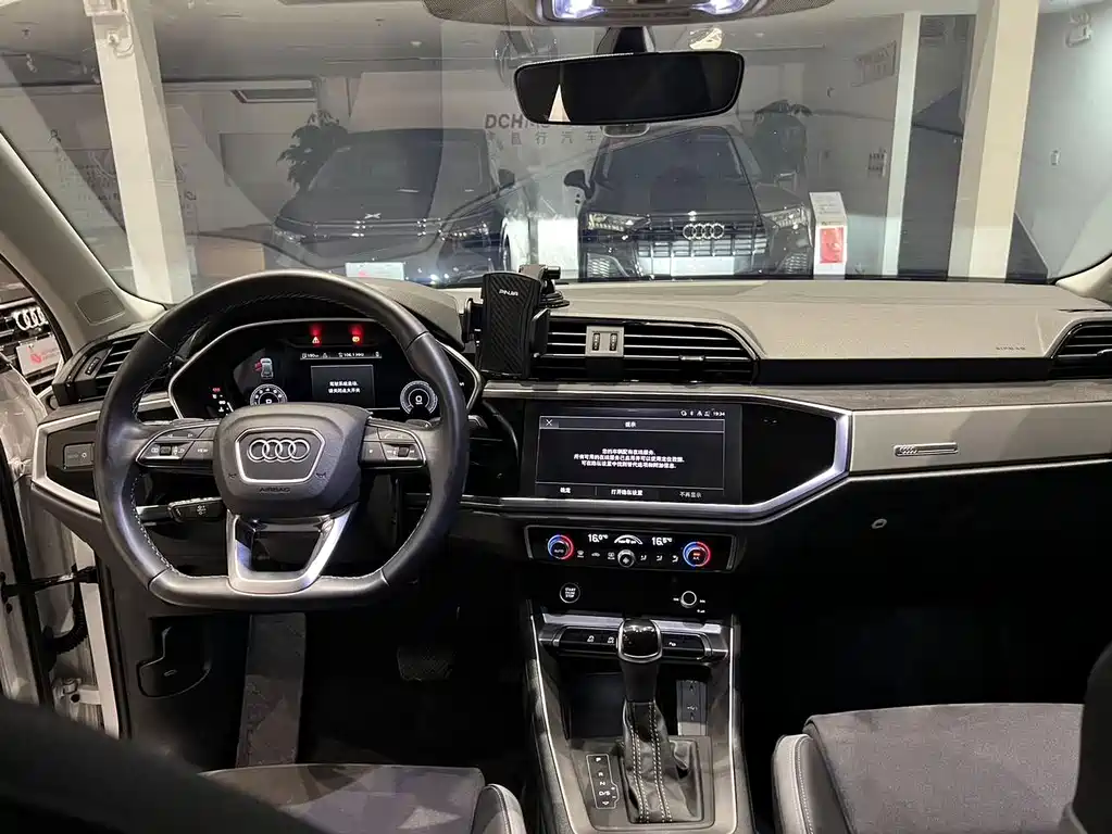 Audi Q3 — миниатюра 13