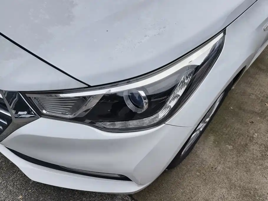 Hyundai Verna — миниатюра 5
