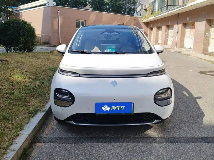 Baojun Yunduo — миниатюра 2