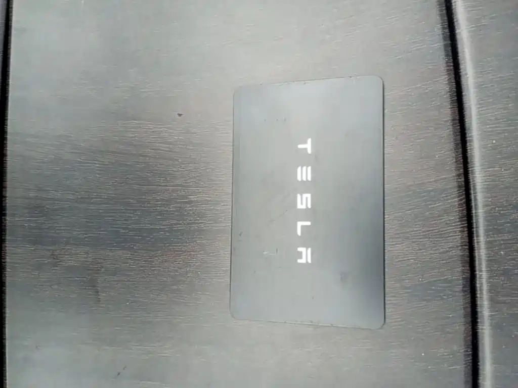 Tesla Model 3 — миниатюра 9