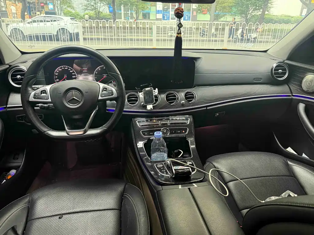 Mercedes-Benz E-Class — миниатюра 3