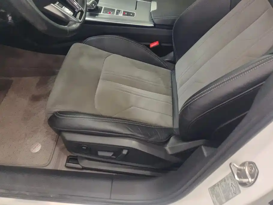 Audi A6L — миниатюра 9