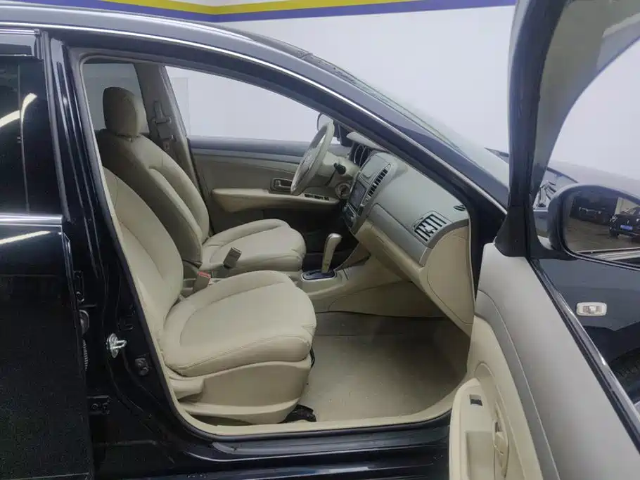 Nissan Sylphy — миниатюра 8