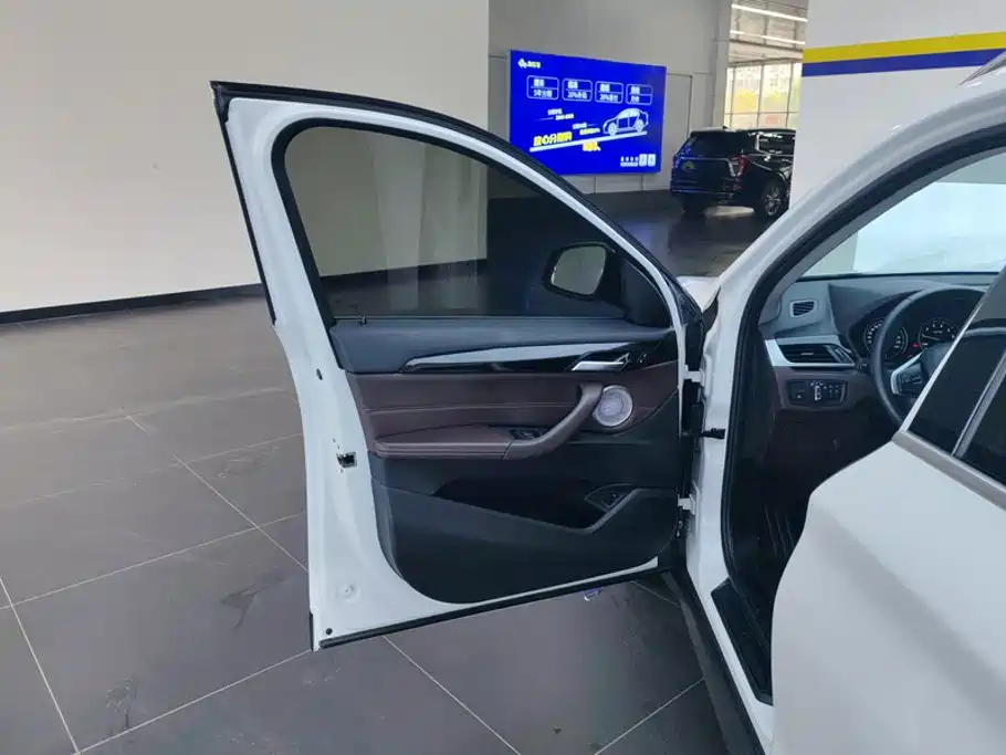 BMW X1 — миниатюра 7