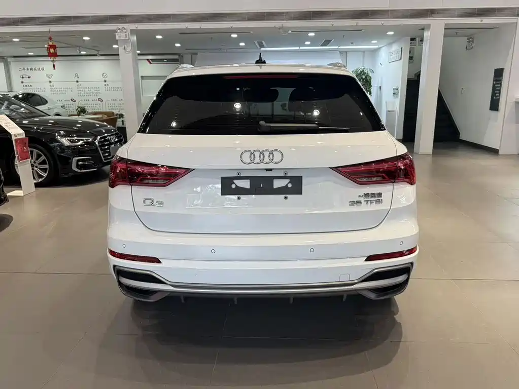 Audi Q3 — миниатюра 5