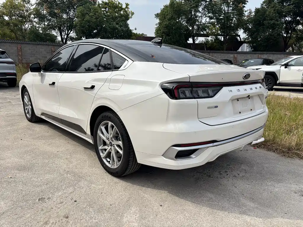 Ford Mondeo — миниатюра 5