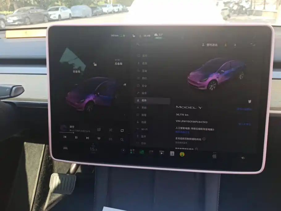 Tesla Model Y — миниатюра 14