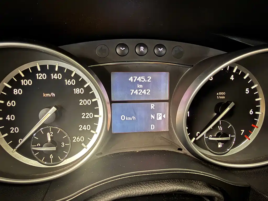Mercedes-Benz R-Class — миниатюра 4