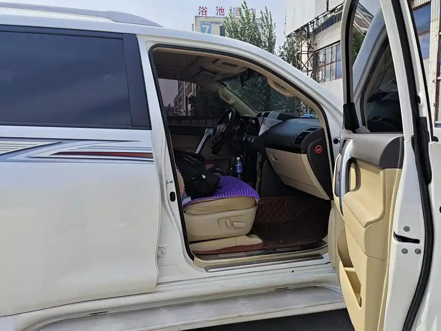 Toyota Prado — миниатюра 7