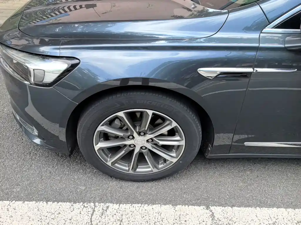 Buick LaCrosse — миниатюра 23