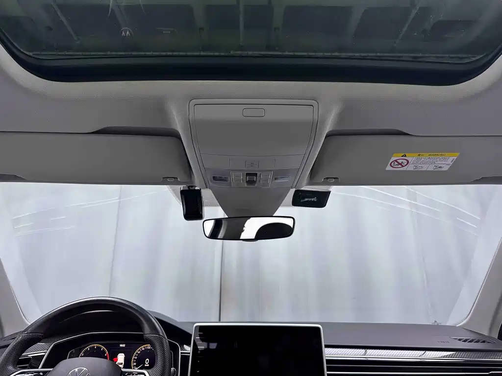 Volkswagen Tiguan L — миниатюра 10